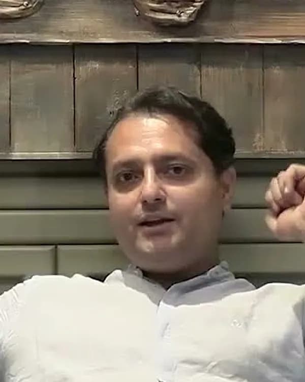 Nikhil Naz